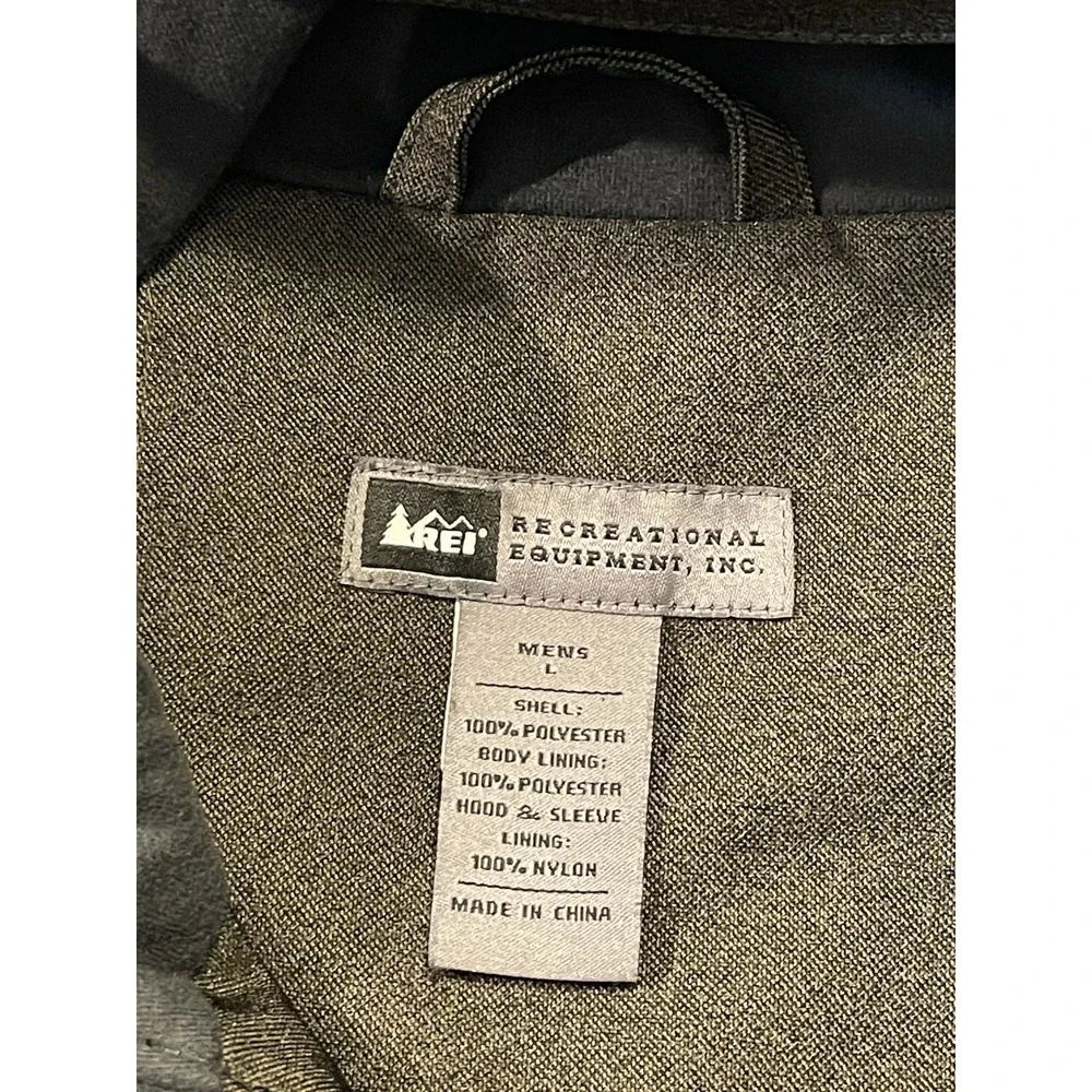 REI Co-op Men's Waterproof Hooded Rain Jacket. Terrain Green. Size L.  Read…